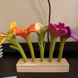 Lovevery Felt Flowers from the helper play kit